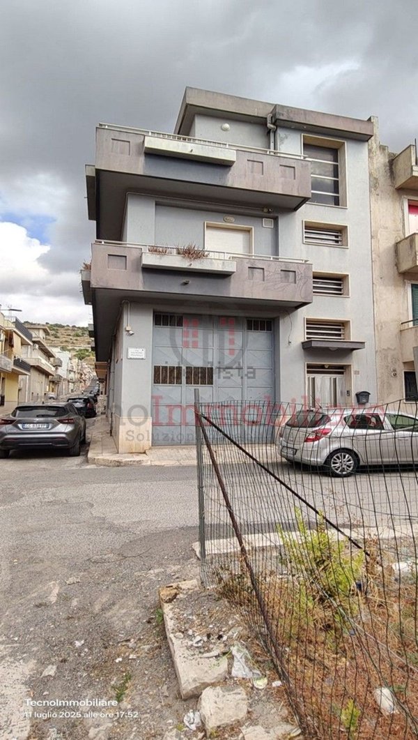 casa indipendente in vendita a Comiso