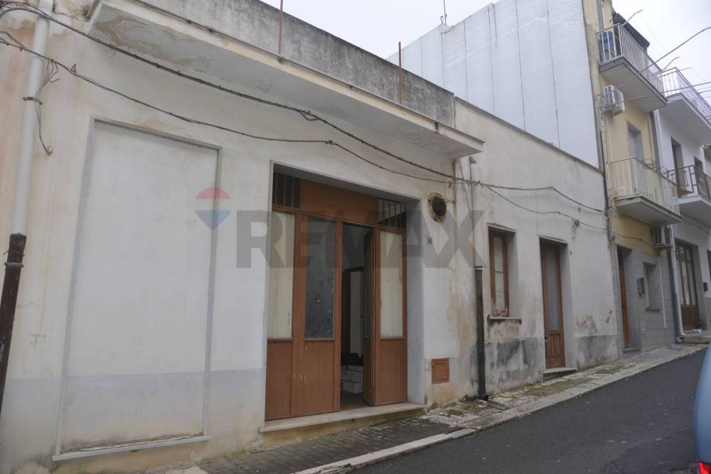 casa indipendente in vendita a Comiso in zona Centro Storico