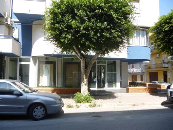 negozio in vendita a Comiso