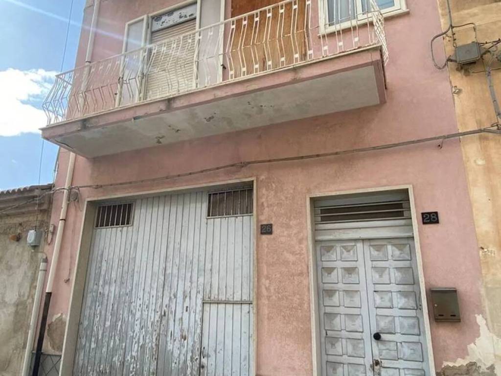 casa indipendente in vendita a Comiso