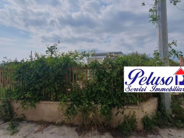 casa indipendente in vendita a Comiso