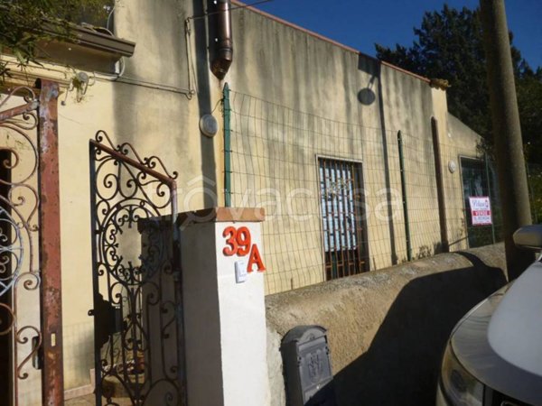 casa indipendente in vendita a Comiso