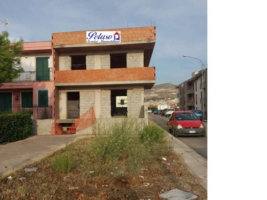 casa indipendente in vendita a Comiso