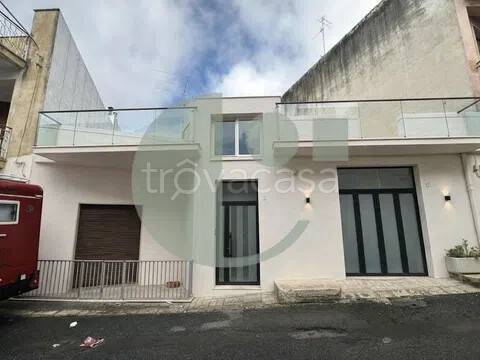 casa indipendente in vendita a Comiso in zona Centro Storico