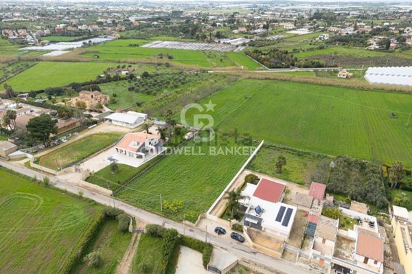 casa indipendente in vendita a Comiso