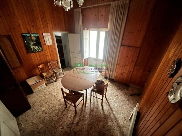 casa indipendente in vendita a Comiso in zona Centro Storico