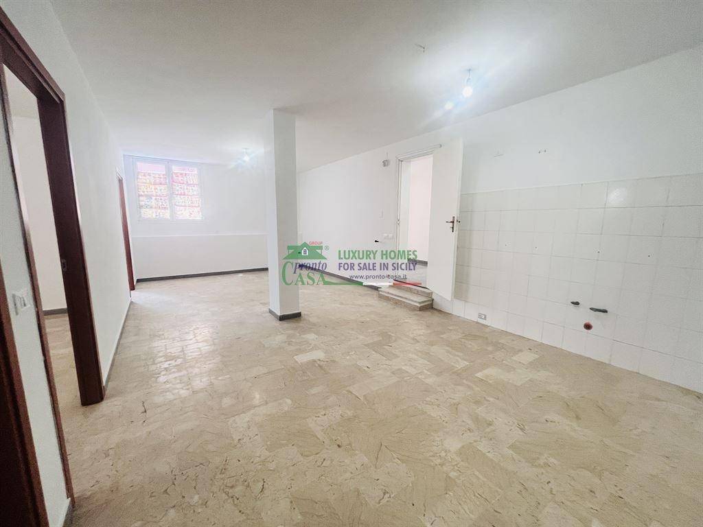 appartamento in vendita a Comiso in zona Centro Storico