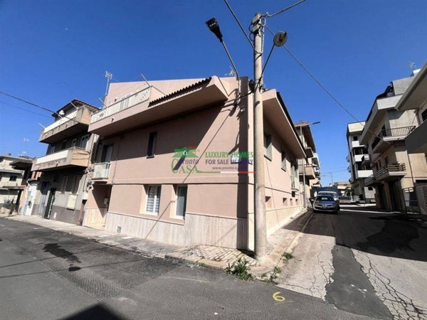 appartamento in vendita a Comiso in zona Centro Storico