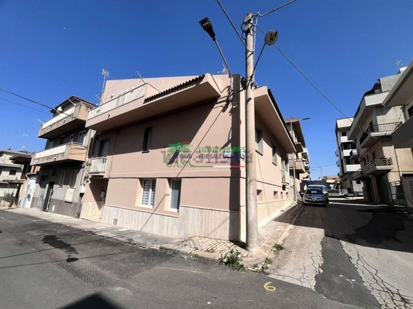 appartamento in vendita a Comiso in zona Centro Storico