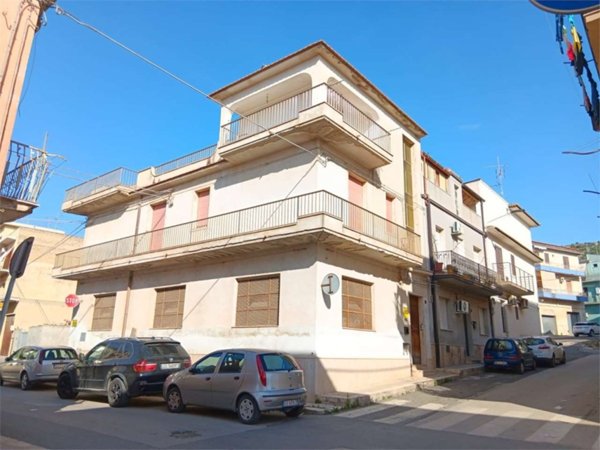 casa indipendente in vendita a Comiso