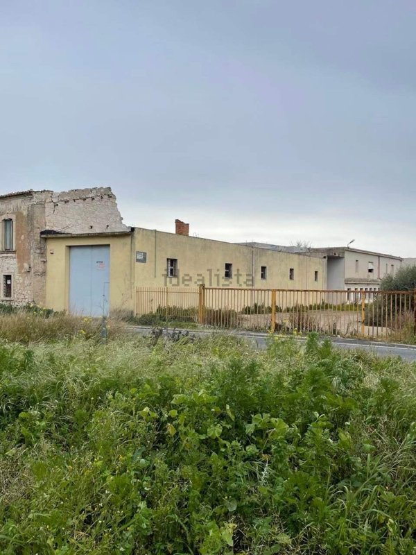 capannone in vendita a Comiso