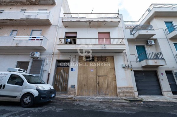 casa indipendente in vendita a Comiso