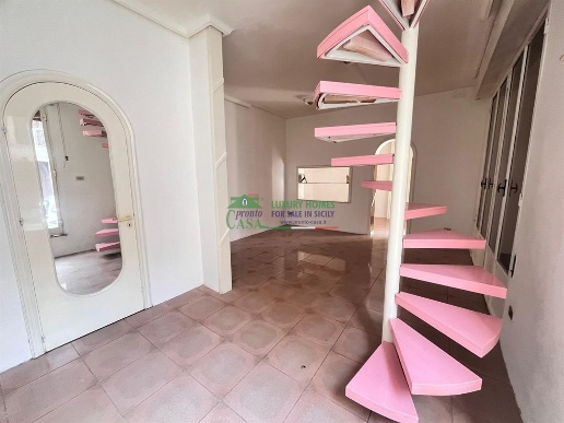 casa indipendente in vendita a Comiso in zona Centro Storico