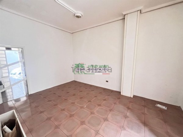 casa indipendente in vendita a Comiso in zona Centro Storico