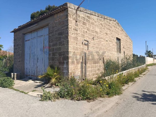 casa indipendente in vendita a Comiso