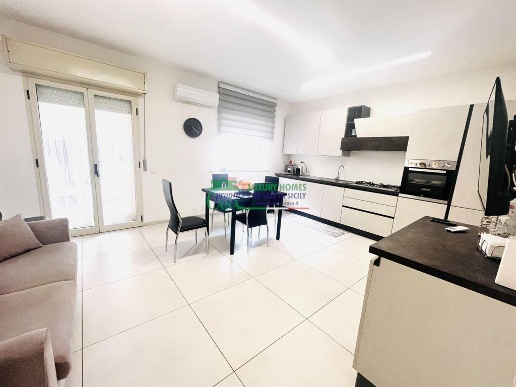 casa indipendente in vendita a Comiso in zona Centro Storico