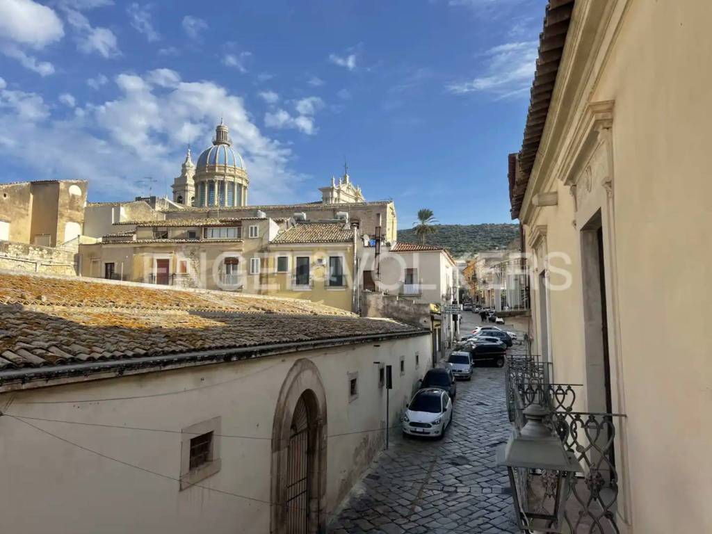 casa indipendente in vendita a Comiso