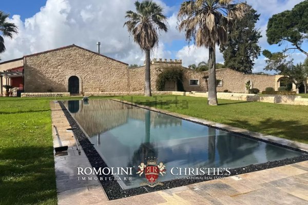 casa indipendente in vendita a Comiso