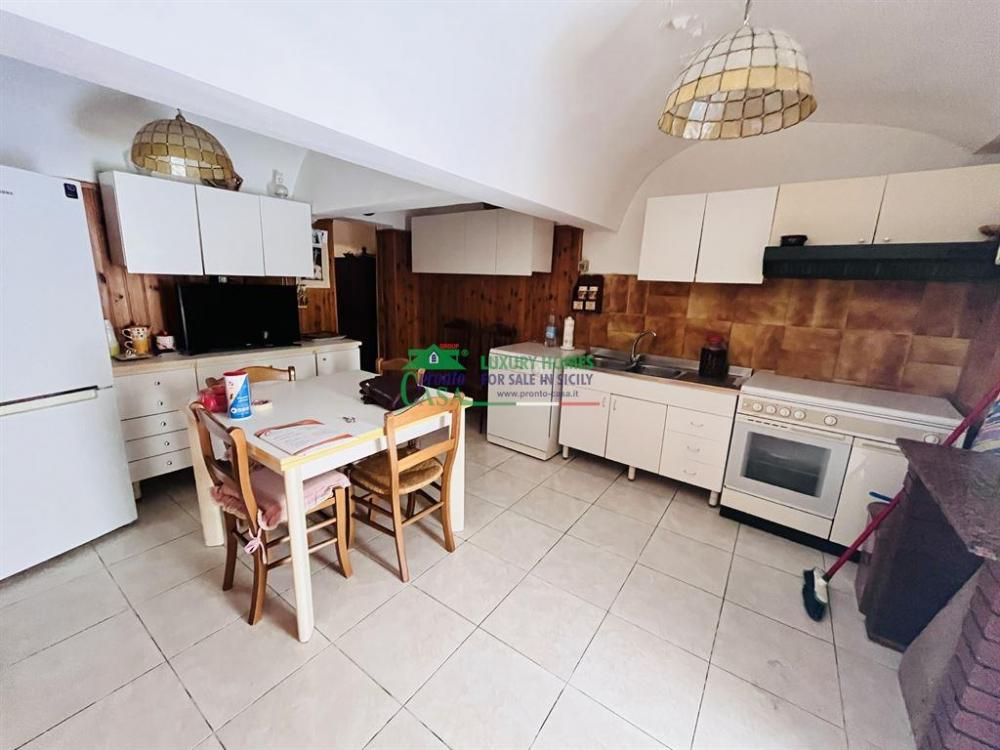 casa indipendente in vendita a Comiso