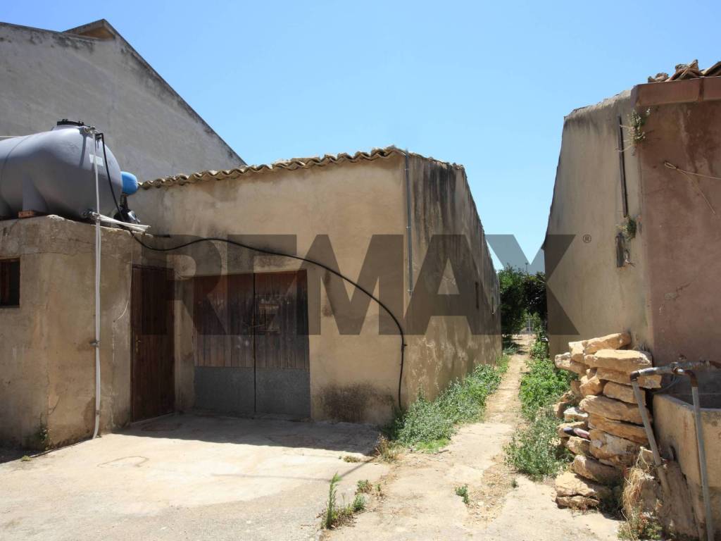 casa indipendente in vendita a Comiso