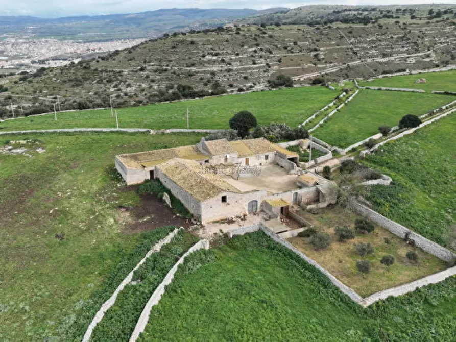 casa indipendente in vendita a Comiso