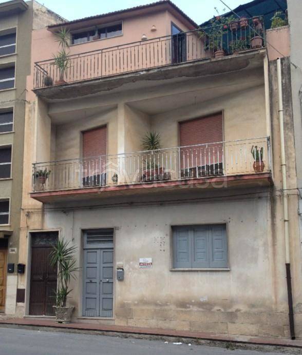 appartamento in vendita a Comiso in zona Centro Storico