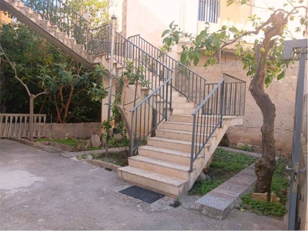 casa indipendente in vendita a Comiso