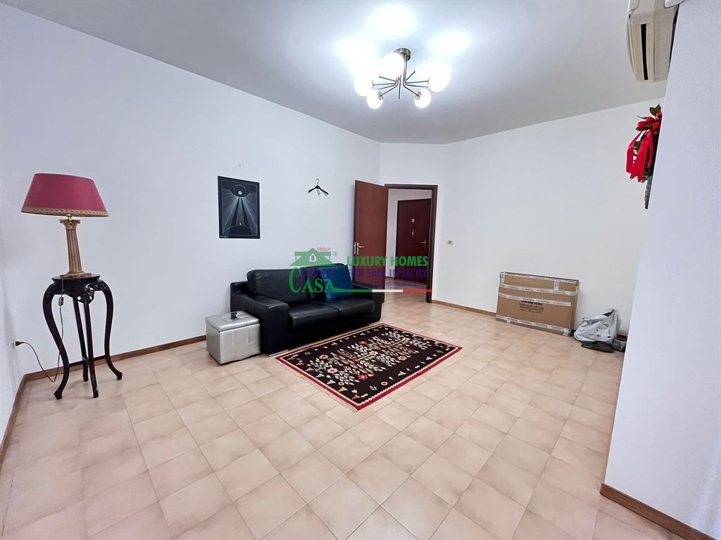 appartamento in vendita a Comiso in zona Centro Storico