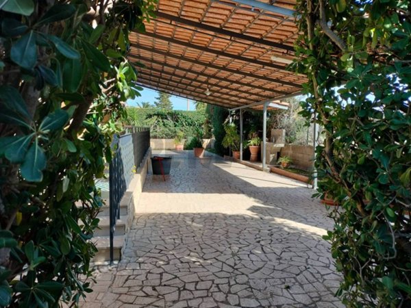 casa indipendente in vendita a Comiso in zona Pedalino