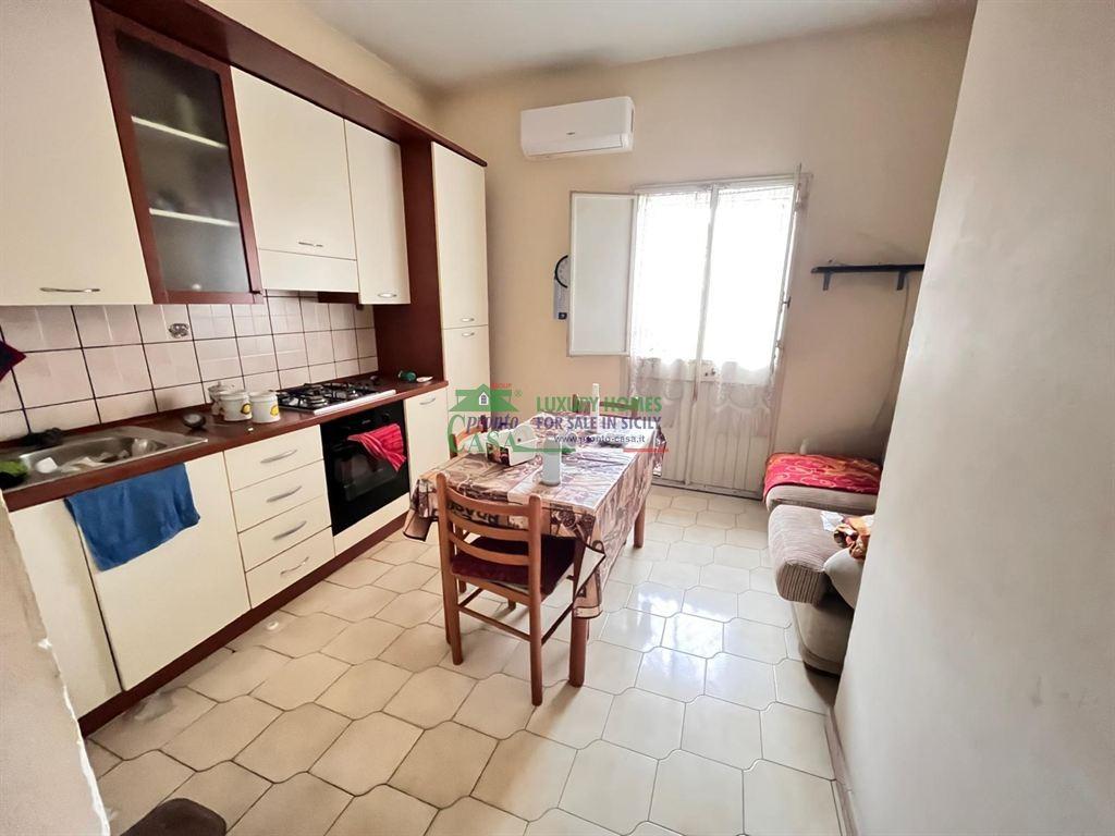 casa indipendente in vendita a Comiso in zona Centro Storico