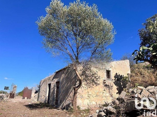 terreno edificabile in vendita a Comiso