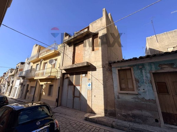 casa indipendente in vendita a Comiso
