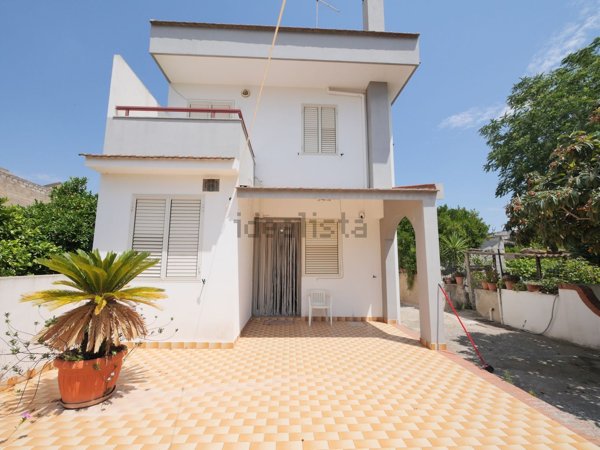 casa indipendente in vendita a Comiso in zona Pedalino