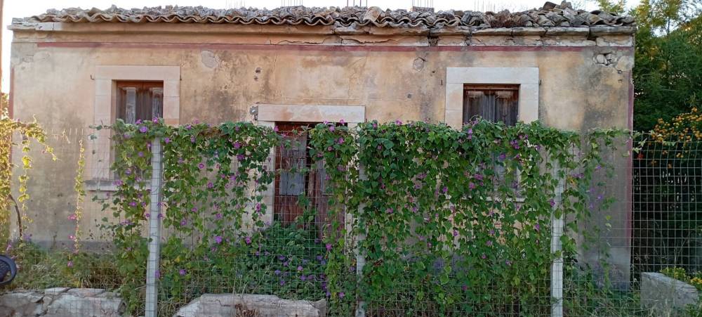 casa indipendente in vendita a Comiso in zona Centro Storico