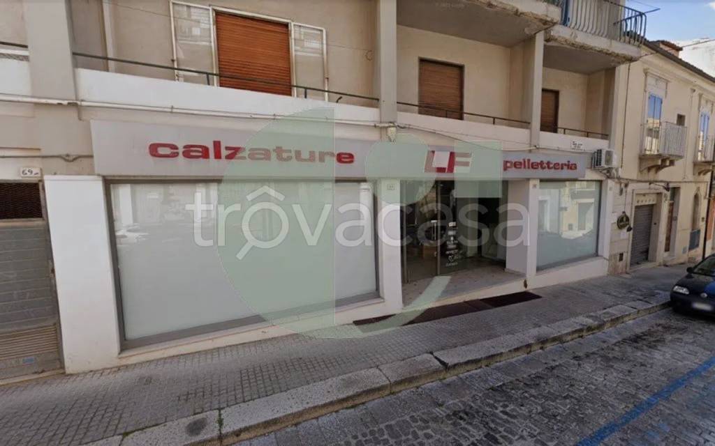 negozio in vendita a Comiso in zona Centro Storico