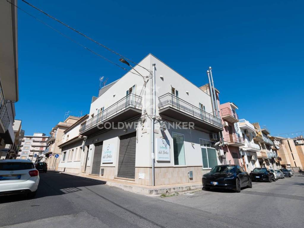 casa indipendente in vendita a Comiso in zona Centro Storico