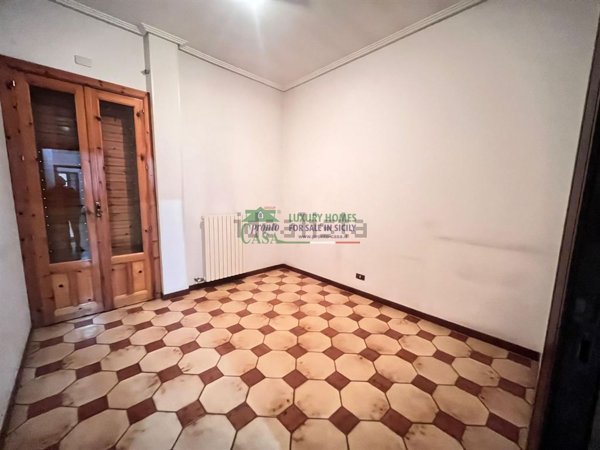 casa indipendente in vendita a Comiso in zona Centro Storico