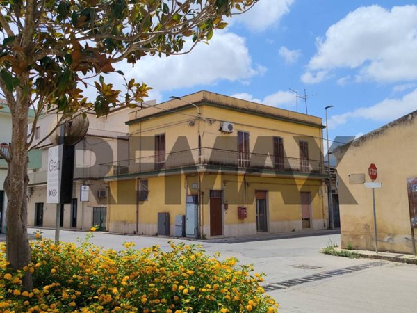 casa indipendente in vendita a Comiso in zona Pedalino