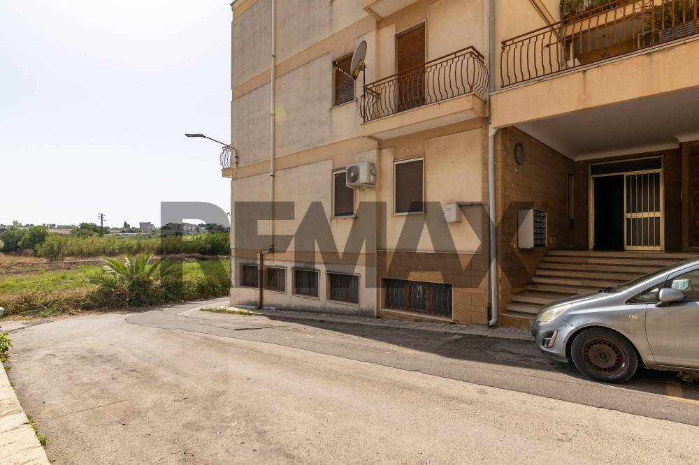 appartamento in vendita a Comiso in zona Centro Storico