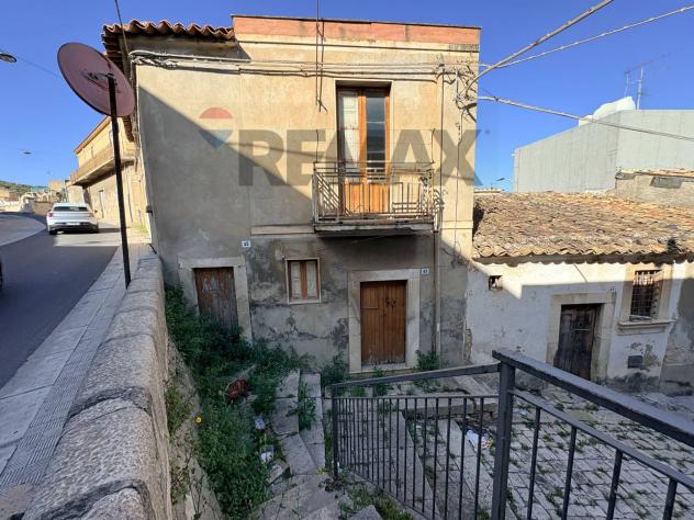 casa indipendente in vendita a Comiso in zona Centro Storico