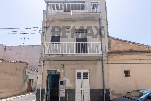 casa indipendente in vendita a Comiso in zona Centro Storico
