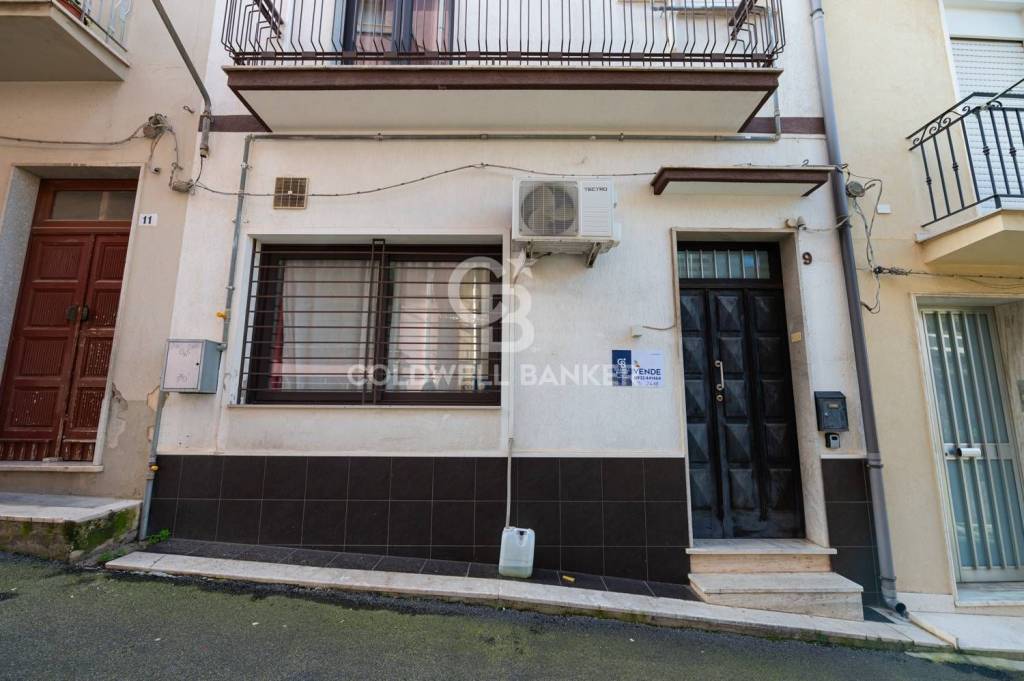 appartamento in vendita a Comiso in zona Centro Storico