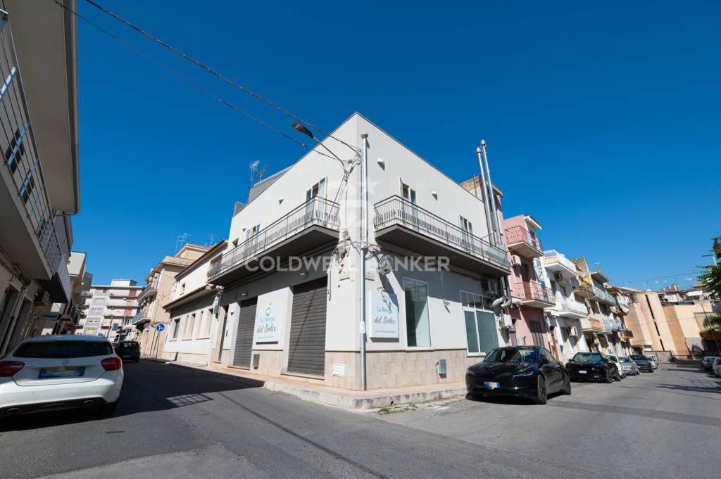casa indipendente in vendita a Comiso in zona Centro Storico