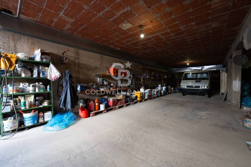 locale commerciale in vendita a Comiso in zona Centro Storico