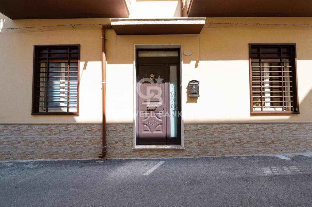 casa indipendente in vendita a Comiso in zona Centro Storico