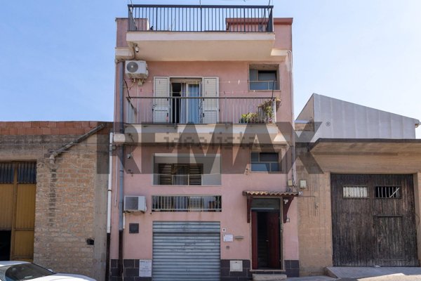 casa indipendente in vendita a Comiso in zona Pedalino