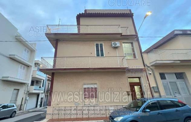 pentavano in vendita a Comiso