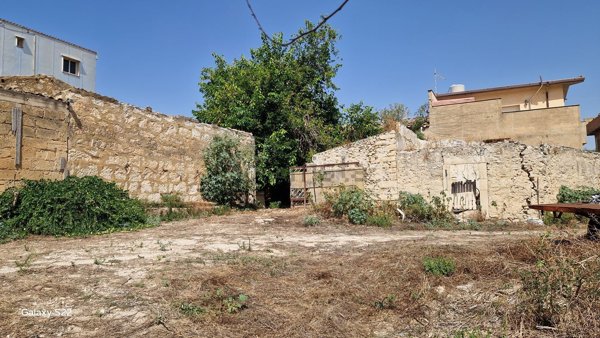 casa indipendente in vendita a Comiso in zona Centro Storico
