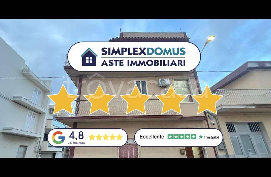 appartamento in vendita a Comiso in zona Centro Storico