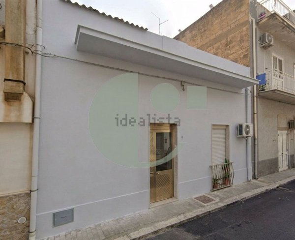 casa indipendente in vendita a Comiso in zona Centro Storico